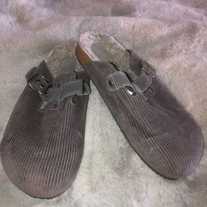American Eagle AE Ladies 9 Gray Corduroy Slip On Clogs like Birks